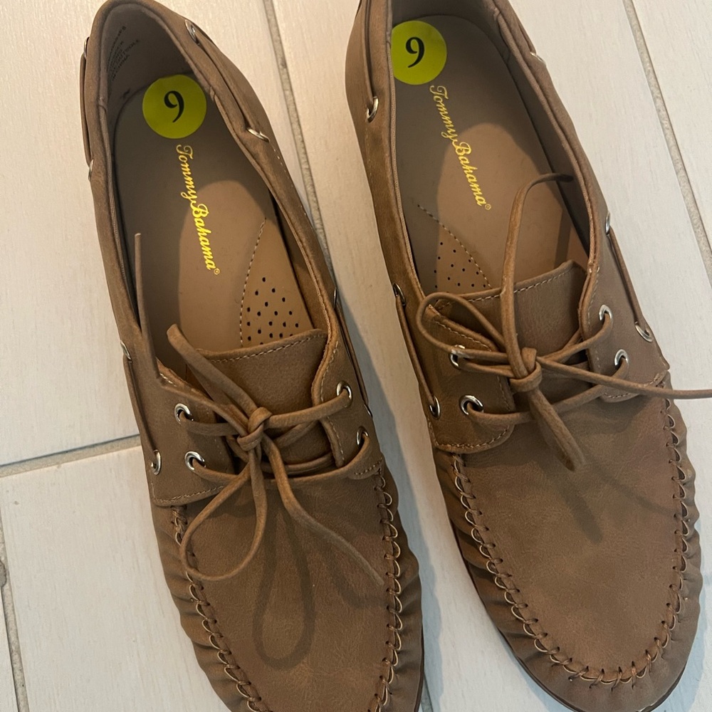 Tommy Bahama Brown Moccasin-Style Shoes with Suede Finish